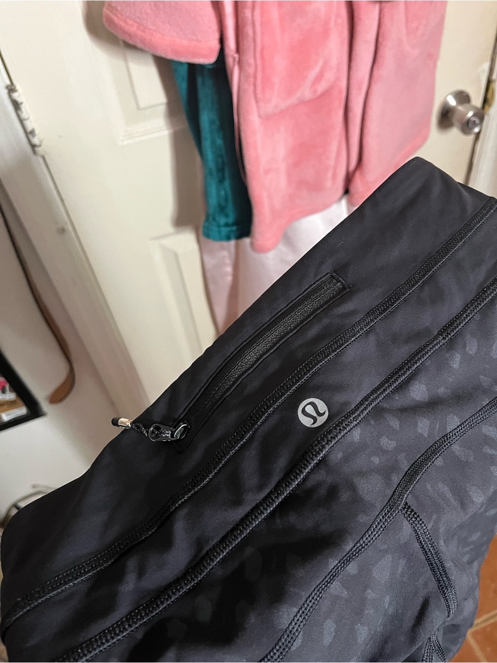 lululemon athletica Black Women's Leggings with Subtle Pattern
